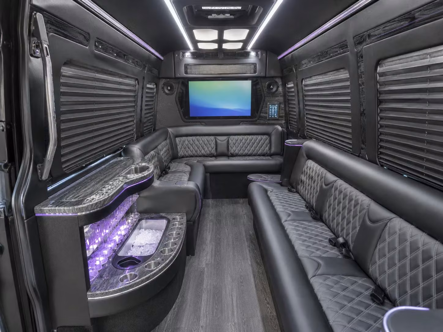 remote parking and airport transfer shuttles for bakersfield businesses
